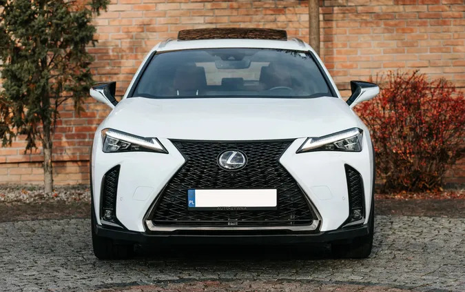 lexus ux Lexus UX cena 145000 przebieg: 39452, rok produkcji 2020 z Białystok